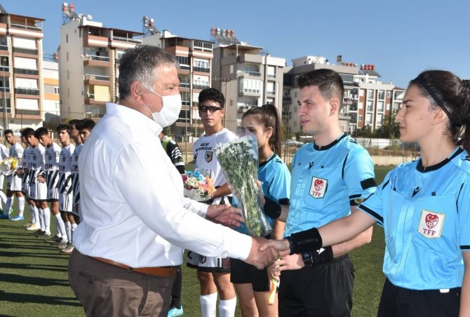 Genç Amatörler Sahne Aldı