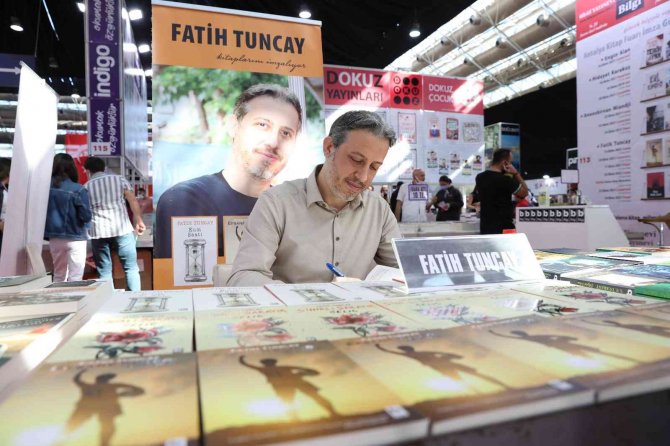 Antalyalı Yazarlar 11. Antalya Kitap Fuarı’nda