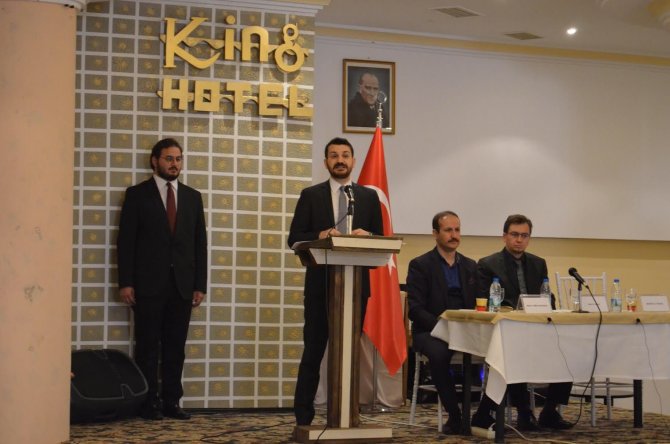 Azerbaycan-i̇ran Gerginliği Panelde Masaya Yatırıldı
