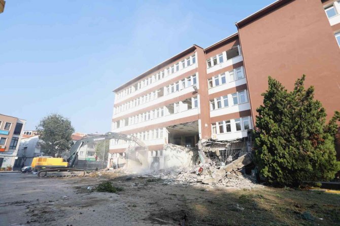 Büyükşehir’den İ̇negöl’e Dönüşüm Desteği