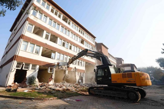 Büyükşehir’den İ̇negöl’e Dönüşüm Desteği
