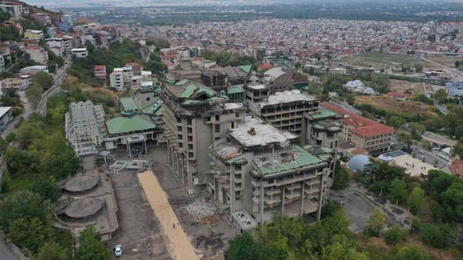 Bursa Yüklerinden Arınıyor