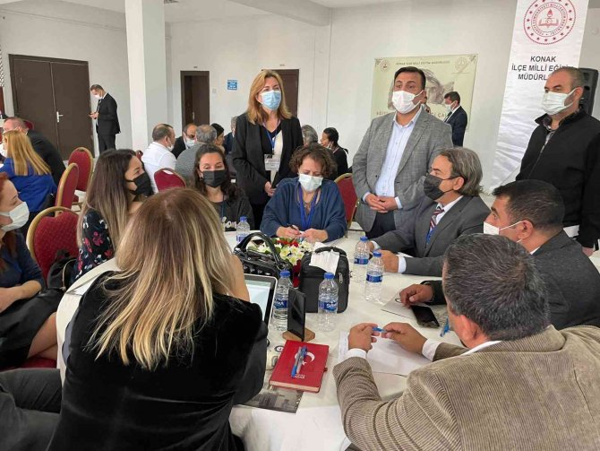 Ak Partili Bekle, ’Eğitimde Fırsat Eşitliği Çalıştayı’na Katıldı
