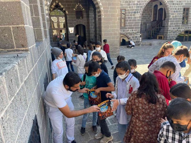 Çocuklar Kent Tanıtım Gezisinde Doyasıya Eğlendi