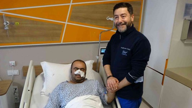 Pitbullun Kopardığı Buruna Estetik Yama