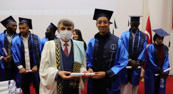 Dpü Tömer’de Mezuniyet Heyecanı