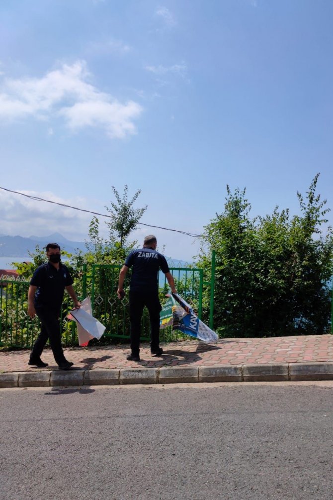 Giresun Belediyesi Zabıtasından İzinsiz Afiş Denetimi