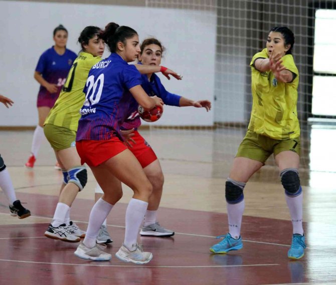 Kadınlar Hentbol 1. Ligi: Sivas Belediyespor: 39 - Mersin Büyükşehir Belediye: 34
