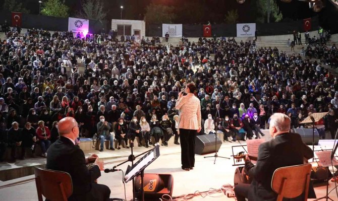 Mardin’de Sanat Müziği Korolar Festivali Sona Erdi
