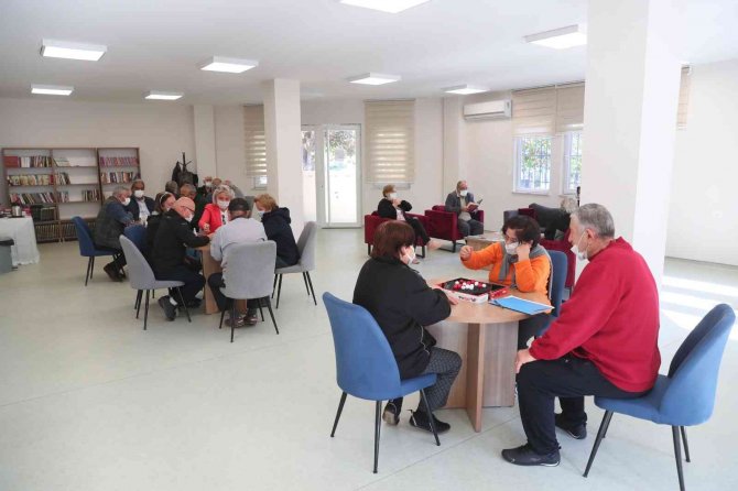 Kurslar Açıldı, Büyükler Büyük İlgi Gösterdi