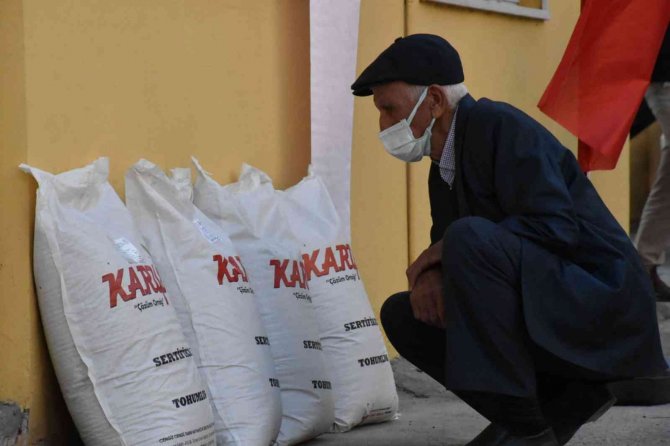 Muğlalı Çiftçilere 39 Ton Yem Bitki Tohumu Dağıtılacak
