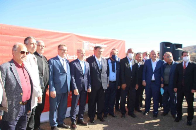 İ̇mkansızlıktan Kaldığı Evin Yerine Şimdi Yüksekokul Yaptırıyor