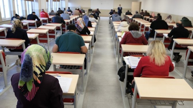 Görevde Yükselme Ve Unvan Değişikliği Sınavına Yoğun İlgi