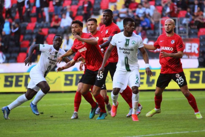 Süper Lig: Gaziantep Fk: 0 - Giresunspor: 0 (İ̇lk Yarı)
