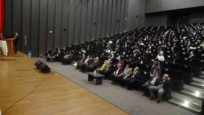 Dünya Gündemini İ̇ngilizce Konuştular