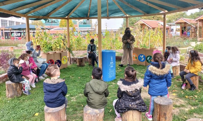 Öğrencilere Atık Yönetimi Ve Çevre Eğitimi