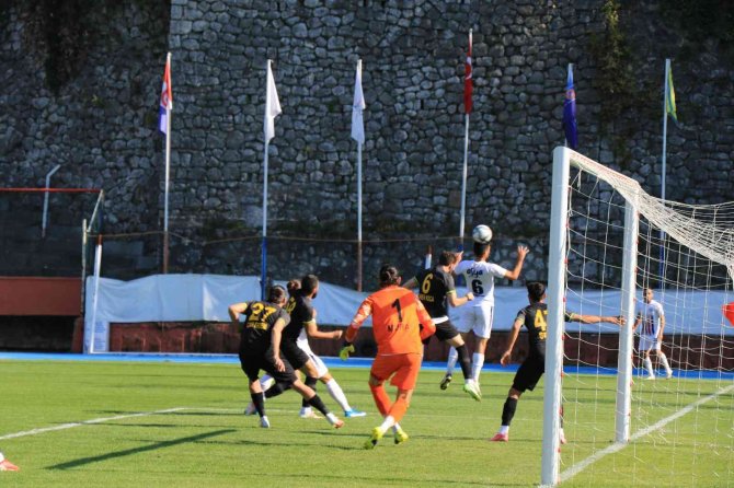 Tff 2. Lig Zonguldak Kömürspor: 2 - Şanlıurfaspor: 4