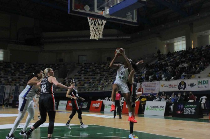 Kbsl: Umf Yapı İ̇zmit Belediyespor: 85 - Beşiktaş Hdı Sigorta: 67
