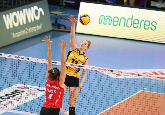 Vakıfbank, Bolu Belediyespor’u 3-0 Mağlup Etti
