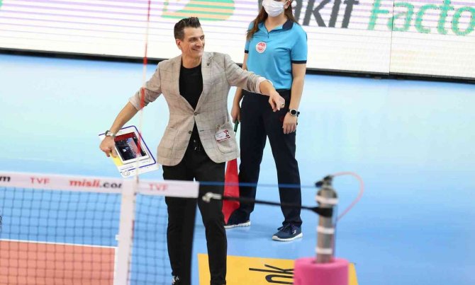 Vakıfbank, Bolu Belediyespor’u 3-0 Mağlup Etti