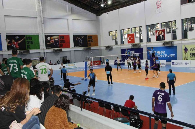 Efeler Ligi: Cizre Belediyespor: 3 - Afyon Belediye Yüntaş: 0