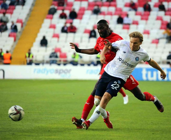 Sivasspor Ligdeki Beşinci Beraberliğini Aldı
