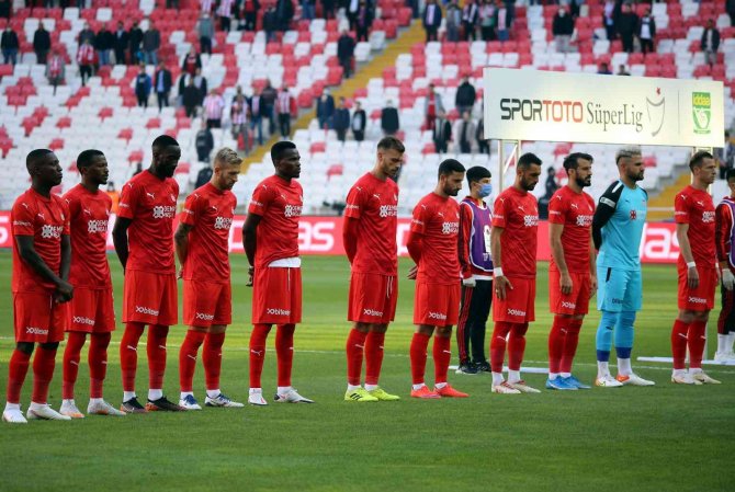 Sivasspor Ligdeki Beşinci Beraberliğini Aldı