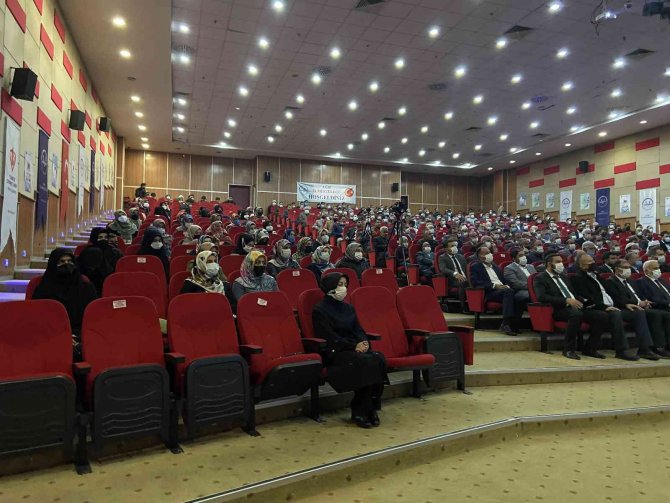 Diyanet İ̇şleri Başkan Yardımcısı İ̇şliyen: ’Vefa Göstermek Peygamberin Ahlakıyla Ahlaklanmakla Mümkündür’
