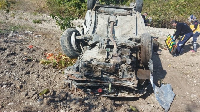 Taşova’da Otomobil Takla Attı: 4 Yaralı