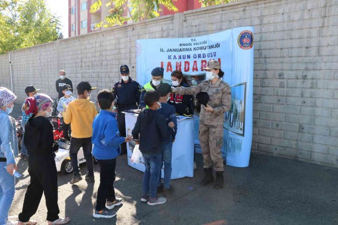 Bingöl’de Öğrencilere Trafik Eğitimi Verildi