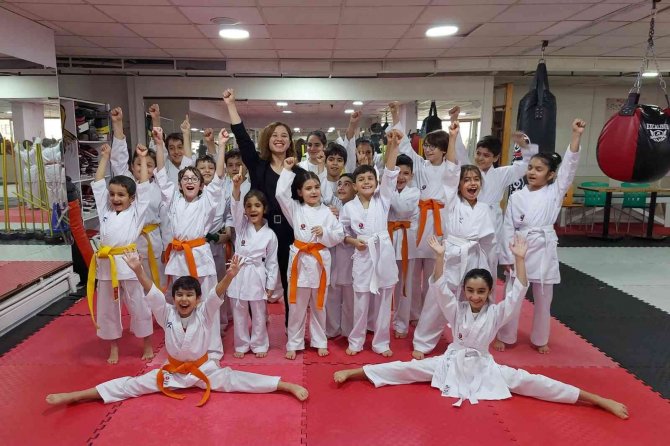 Diyarbakır’da Karate Kuşak Terfi Sınavı Yapıldı