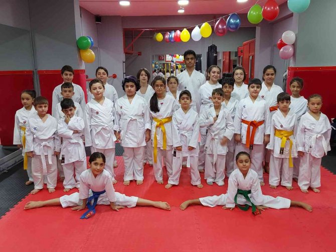 Diyarbakır’da Karate Kuşak Terfi Sınavı Yapıldı