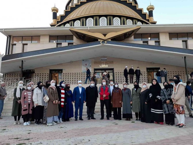 Elazığ’da Tesbihat Ve Sohbet Programı Düzenlendi