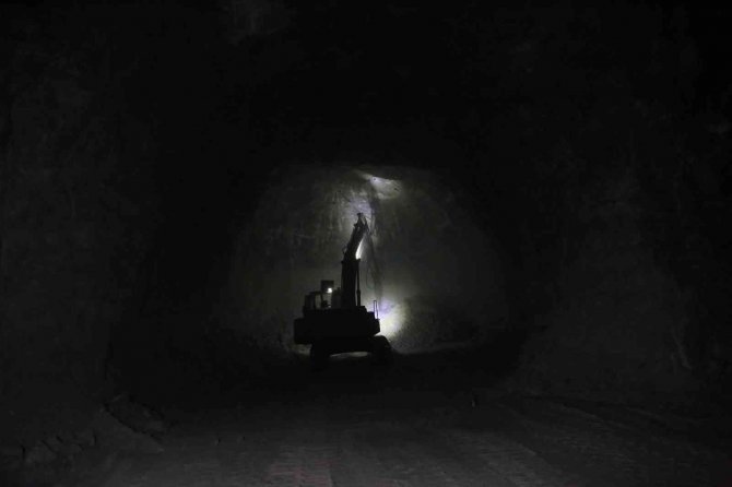 Yerin Yüzlerce Metre Altından Çıkartılıyor, Dünyaya İhraç Ediliyor: Hedef 2023’de 1 Milyon Ton Tuz