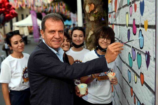 Çamlıbel Sokak Festivali Sürüyor