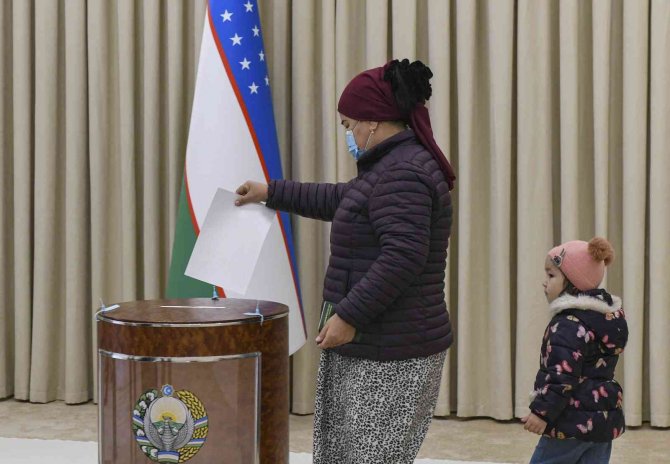 Özbekistan’daki Cumhurbaşkanlığı Seçimlerinde Oy Verme İşlemi Sona Erdi