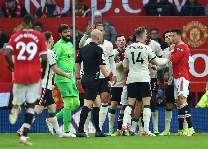 Muhammed Salah Şov Yaptı, Liverpool Manchester United’ı Dağıttı