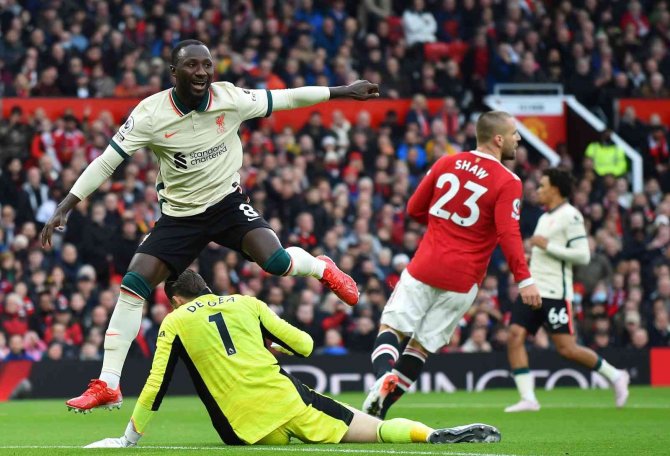 Muhammed Salah Şov Yaptı, Liverpool Manchester United’ı Dağıttı
