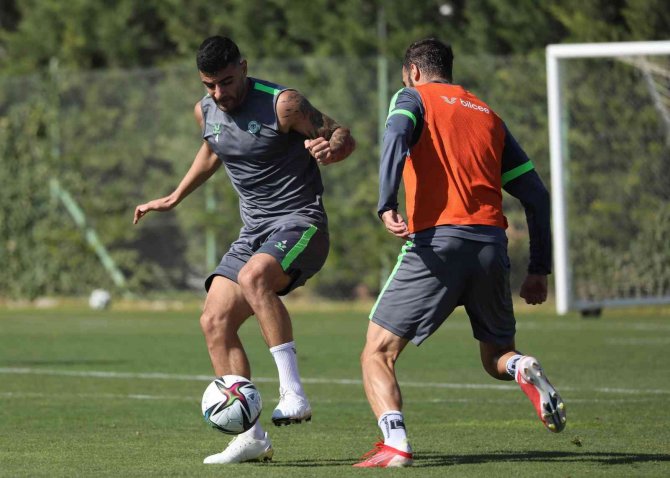 Konyaspor, Fenerbahçe Maçı Hazırlıklarına Başladı
