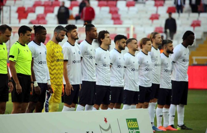 Süper Lig: Dg Sivasspor: 1 - Adana Demirspor: 0 (İ̇lk Yarı)