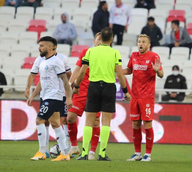 Süper Lig: D.g. Sivasspor: 1 - Adana Demirspor: 1 (Maç Sonucu)
