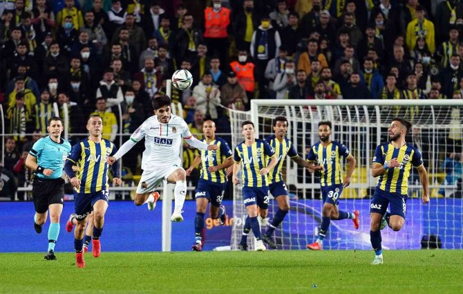 Süper Lig: Fenerbahçe: 0 - Alanyaspor: 0 (İ̇lk Yarı)