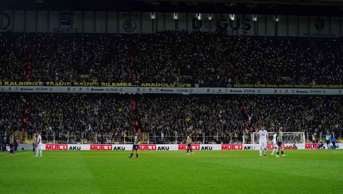 Süper Lig: Fenerbahçe: 0 - Alanyaspor: 0 (İ̇lk Yarı)