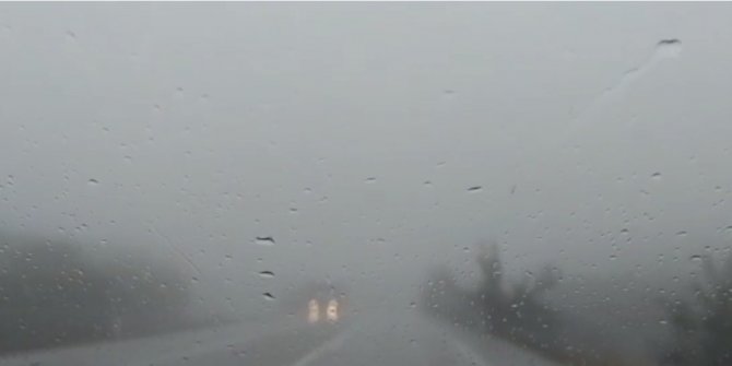 Tekirdağ’da Sis Görüş Mesafesini 5 Metreye Düşürdü