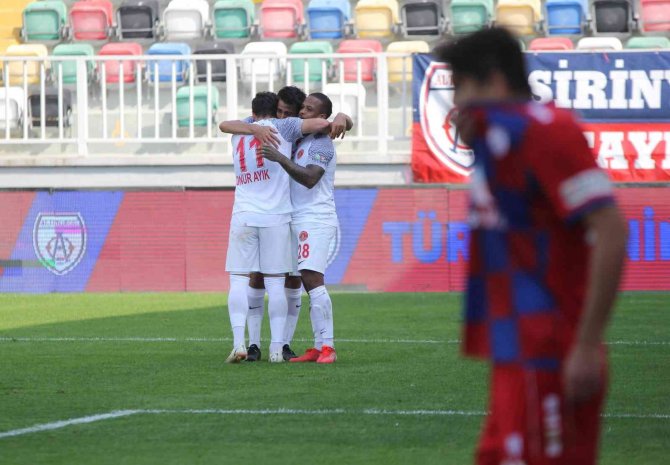 Tff 1. Lig: Altınordu: 0 - Ümraniyespor: 2