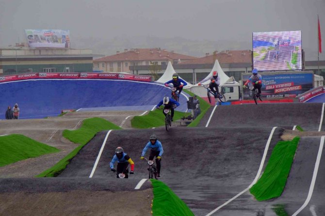 Bmx Heyecanı Sakarya’da Devam Ediyor