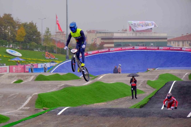 Bmx Heyecanı Sakarya’da Devam Ediyor