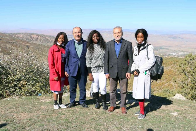 Uluslararası Öğrenciler, Yufka Açıp Gözleme Pişirdi