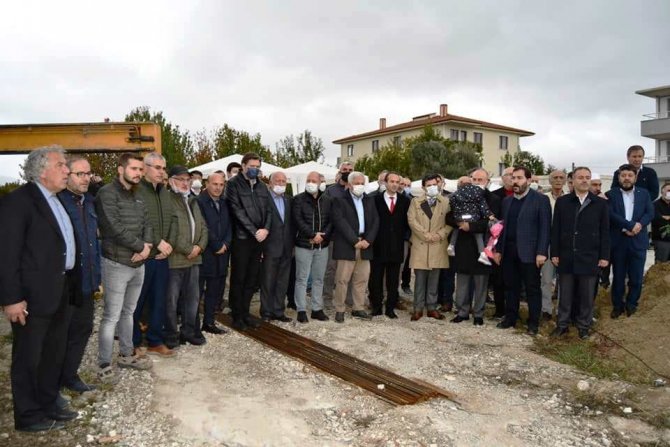 Altınova İ̇mam Hatip Lisesi’nin Temeli Törenle Atıldı