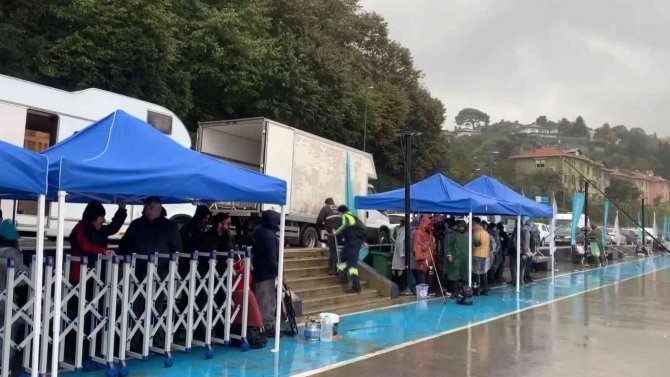 Beykoz’da En Büyük Ve En Ağır Balığı Tutanlar Ödüllendirildi